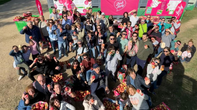 Pink Lady®, una de las variedades que produce Giropoma, organiza la iniciativa ‘Apadrina un árbol’